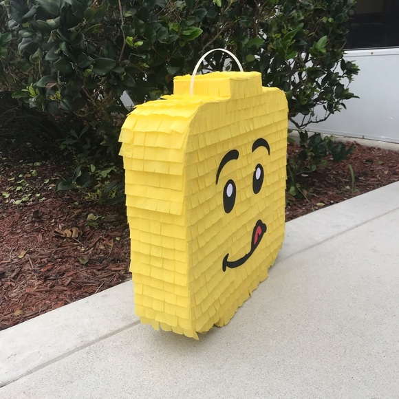 LEGO Piñata - Picture 2 of 4